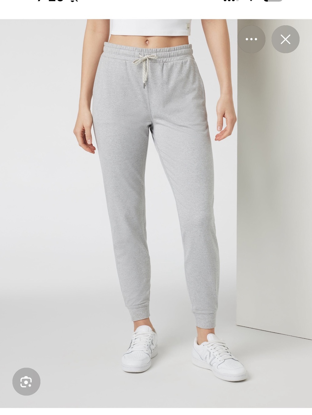 Vuori Performance Joggers-like new- pale grey